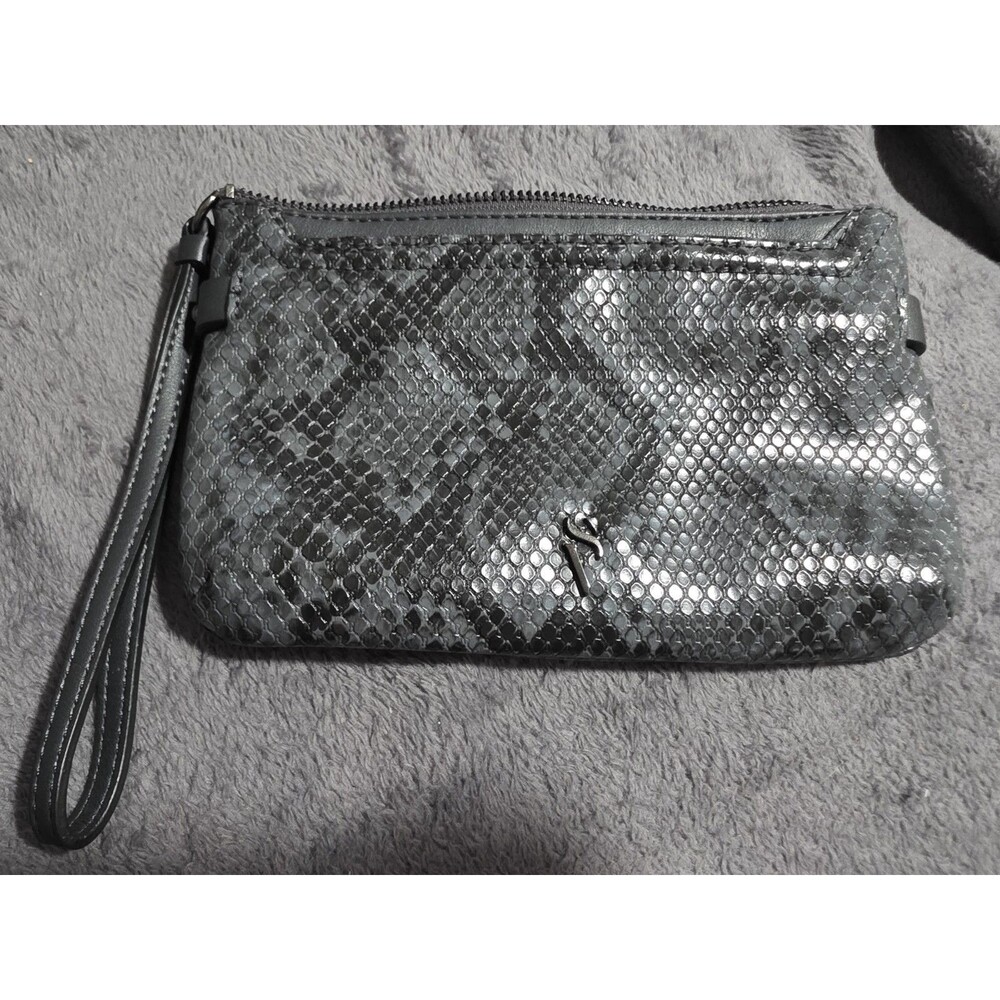 Simply Vera Wang Women's Small Pouch Zip Wristlet Clutch Wallet Faux Python VguC